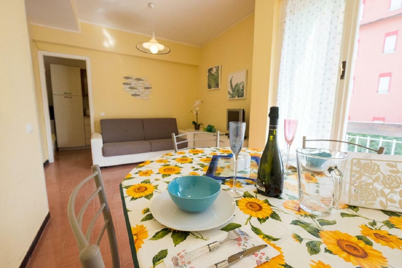 Mae'S Apartment Monterosso al Mare Exteriör bild