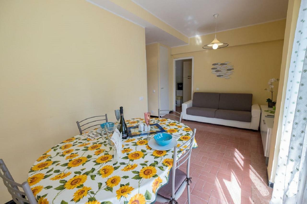 Mae'S Apartment Monterosso al Mare Exteriör bild